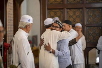 Revert-Convert-Hugging